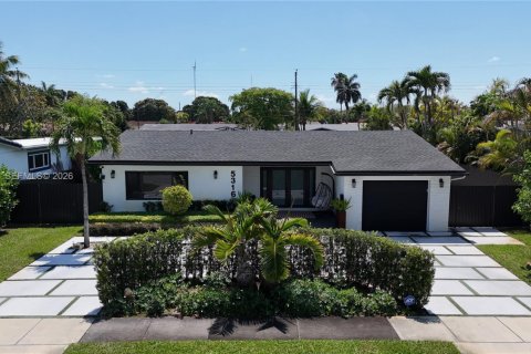 House in Hollywood, Florida 3 bedrooms № 2064789