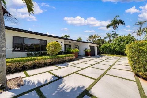 House in Hollywood, Florida 3 bedrooms № 2064789 - photo 10