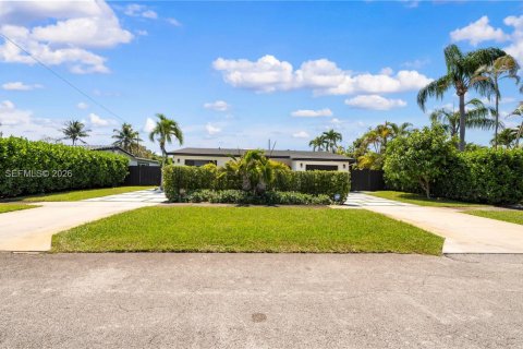 House in Hollywood, Florida 3 bedrooms № 2064789 - photo 7