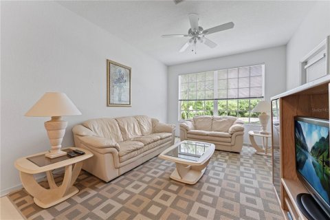Condo in Orlando, Florida, 3 bedrooms  № 2110120 - photo 13