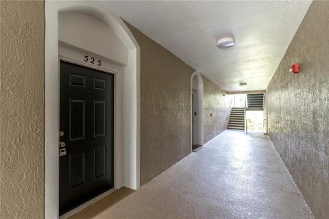 Condo in Orlando, Florida, 3 bedrooms  № 2110120 - photo 28