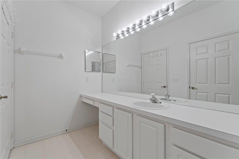Condo in Orlando, Florida, 3 bedrooms  № 2110120 - photo 24