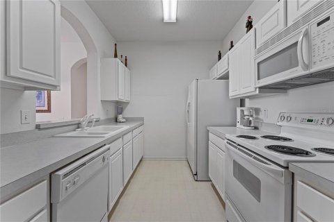 Condo in Orlando, Florida, 3 bedrooms  № 2110120 - photo 17