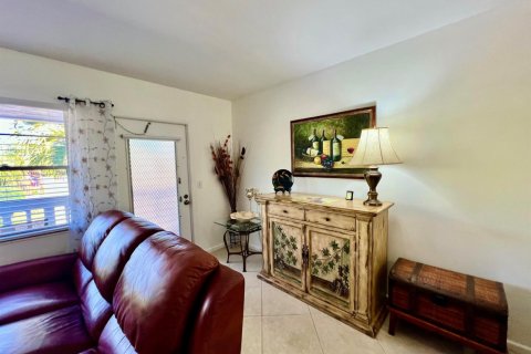 Condo in Deerfield Beach, Florida, 1 bedroom  № 2247573 - photo 14