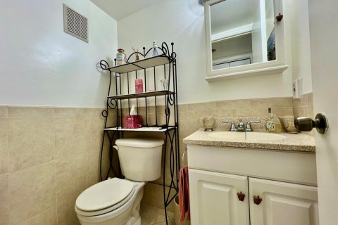 Condo in Deerfield Beach, Florida, 1 bedroom  № 2247573 - photo 15