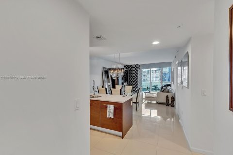 Copropriété à vendre à Miami, Floride: 1 chambre, 91.42 m2 № 1998303 - photo 3