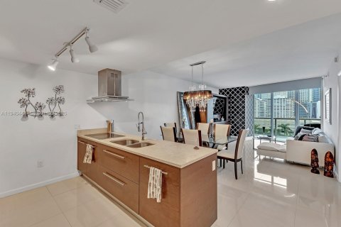 Copropriété à vendre à Miami, Floride: 1 chambre, 91.42 m2 № 1998303 - photo 4