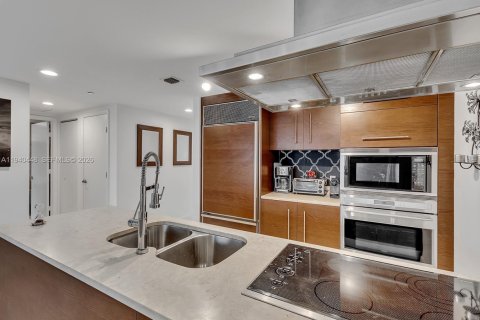 Copropriété à vendre à Miami, Floride: 1 chambre, 91.42 m2 № 1998303 - photo 7