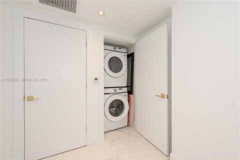 Снять в аренду кондоминиум в Майами, Флорида 2 спальни, 106.47м2, № 2070319 - фото 21