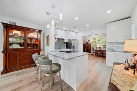 Condo in Clearwater, Florida, 2 bedrooms  № 2384405 - photo 8