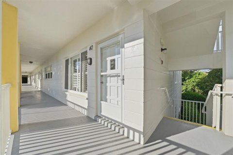 Condo in Clearwater, Florida, 2 bedrooms  № 2384405 - photo 21