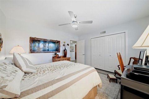 Condo in Clearwater, Florida, 2 bedrooms  № 2384405 - photo 18