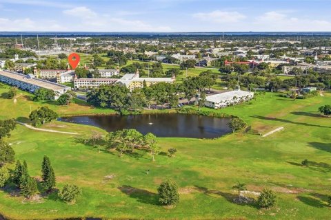 Condo in Clearwater, Florida, 2 bedrooms  № 2384405 - photo 25
