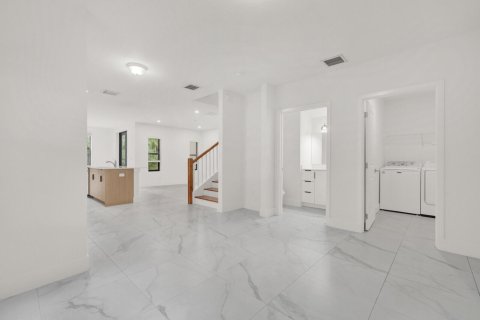 Touwnhouse à louer à West Palm Beach, Floride: 3 chambres, 192.4 m2 № 2261383 - photo 8