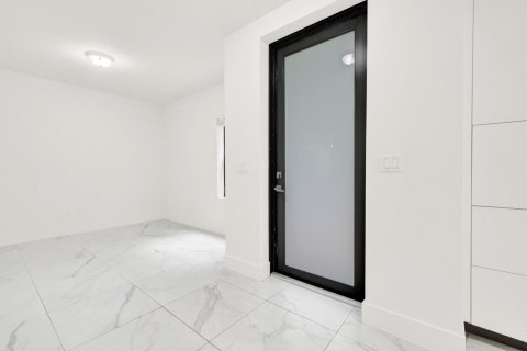 Touwnhouse à louer à West Palm Beach, Floride: 3 chambres, 192.4 m2 № 2261383 - photo 4