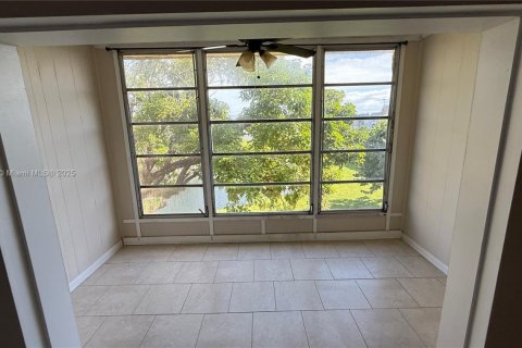 Снять в аренду кондоминиум в Санрайз, Флорида 2 спальни, 78.97м2, № 1944515 - фото 28