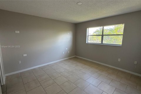 Снять в аренду кондоминиум в Санрайз, Флорида 2 спальни, 78.97м2, № 1944515 - фото 21