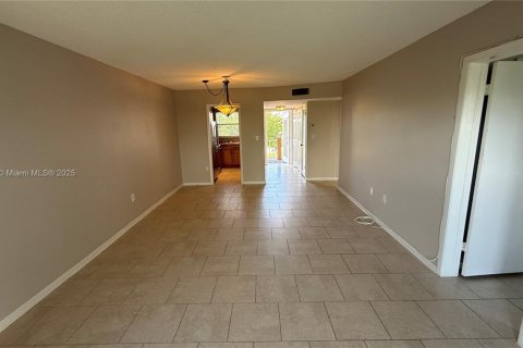 Снять в аренду кондоминиум в Санрайз, Флорида 2 спальни, 78.97м2, № 1944515 - фото 22