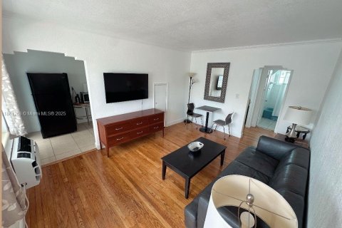 Apartment in Miami Beach, Florida 1 bedroom, 50.91 sq.m. № 1953642 - photo 6