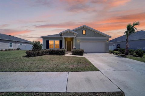 House in Ocala, Florida 3 bedrooms, 198.9 sq.m. № 2362285