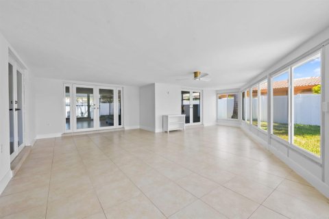 House in Pompano Beach, Florida 2 bedrooms, 164.44 sq.m. № 2191787 - photo 22