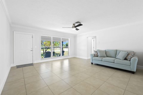 House in Pompano Beach, Florida 2 bedrooms, 164.44 sq.m. № 2191787 - photo 21