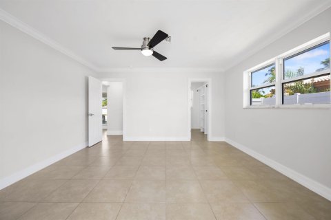 House in Pompano Beach, Florida 2 bedrooms, 164.44 sq.m. № 2191787 - photo 8