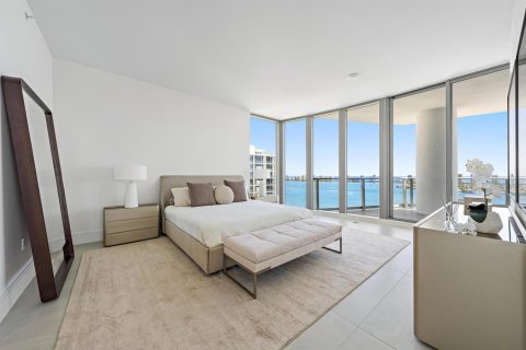Condo in Lake Park, Florida, 3 bedrooms  № 2146212 - photo 15