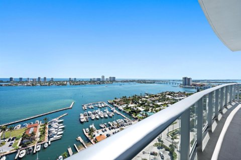Condo in Lake Park, Florida, 3 bedrooms  № 2146212 - photo 4