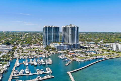 Condo in Lake Park, Florida, 3 bedrooms  № 2146212 - photo 24