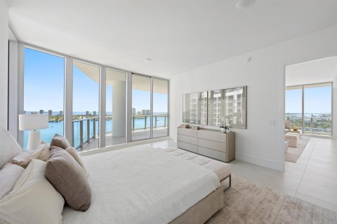 Condo in Lake Park, Florida, 3 bedrooms  № 2146212 - photo 14