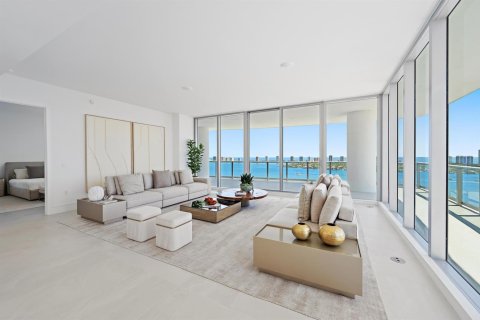 Condo in Lake Park, Florida, 3 bedrooms  № 2146212 - photo 2