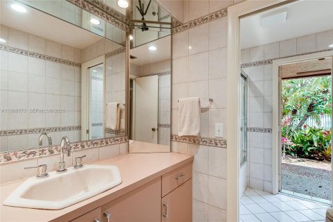 Купить виллу или дом в Майами, Флорида 4 спальни, 261.15м2, № 2048868 - фото 13