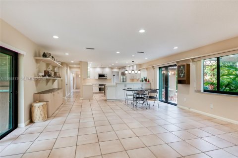 Купить виллу или дом в Майами, Флорида 4 спальни, 261.15м2, № 2048868 - фото 6