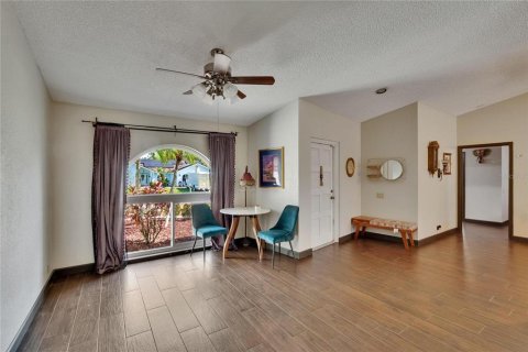 House in Plant City, Florida 3 bedrooms, 159.05 sq.m. № 1749294 - photo 9
