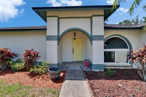 House in Plant City, Florida 3 bedrooms, 159.05 sq.m. № 1749294 - photo 5