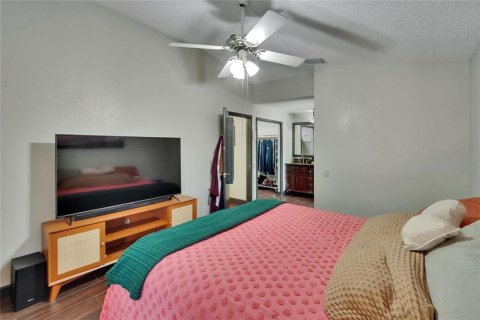 House in Plant City, Florida 3 bedrooms, 159.05 sq.m. № 1749294 - photo 21