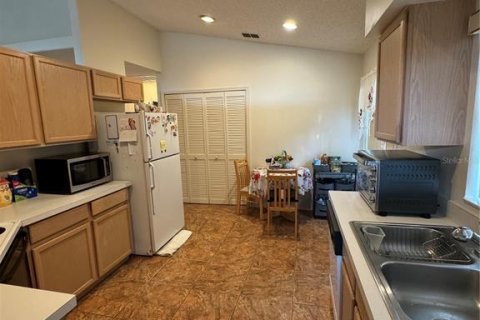 House in Kissimmee, Florida 3 bedrooms, 129.6 sq.m. № 1608825 - photo 13
