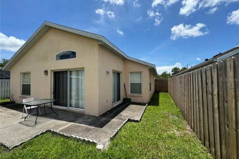 House in Kissimmee, Florida 3 bedrooms, 129.6 sq.m. № 1608825 - photo 17