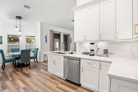 Casa en alquiler en Tarpon Springs, Florida, 3 dormitorios, 155.43 m2 № 1901563 - foto 11