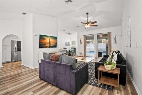 Casa en alquiler en Tarpon Springs, Florida, 3 dormitorios, 155.43 m2 № 1901563 - foto 5