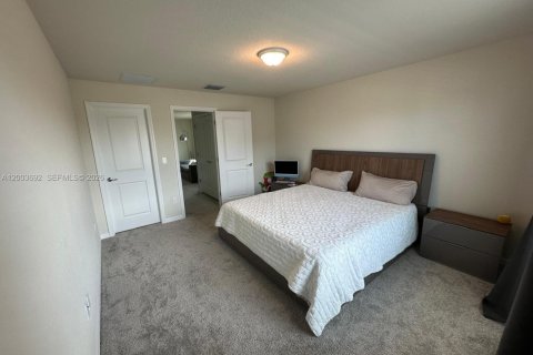 Townhouse in Lauderdale Lakes, Florida 3 bedrooms, 243.96 sq.m. № 2068528 - photo 8