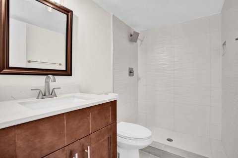 Condo in Oakland Park, Florida, 2 bedrooms  № 2082592 - photo 8