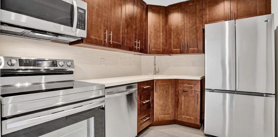 Condo in Oakland Park, Florida, 2 bedrooms  № 2082592