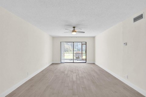 Condo in Oakland Park, Florida, 2 bedrooms  № 2082592 - photo 22