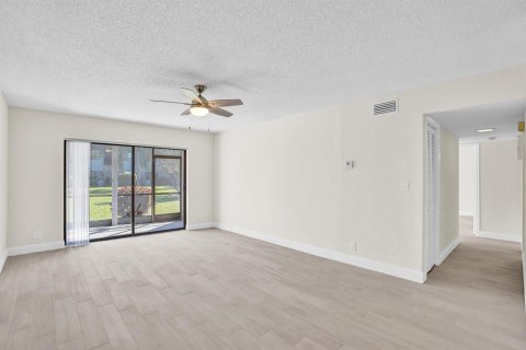 Condo in Oakland Park, Florida, 2 bedrooms  № 2082592 - photo 23