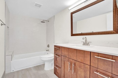 Condo in Oakland Park, Florida, 2 bedrooms  № 2082592 - photo 19