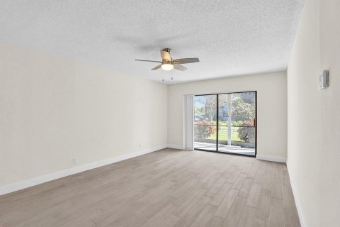 Condo in Oakland Park, Florida, 2 bedrooms  № 2082592 - photo 27