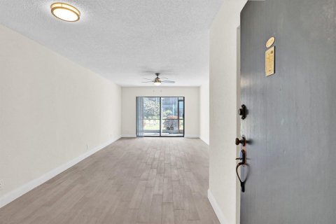 Condo in Oakland Park, Florida, 2 bedrooms  № 2082592 - photo 21