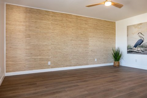 Condo in Stuart, Florida, 2 bedrooms  № 2083635 - photo 25